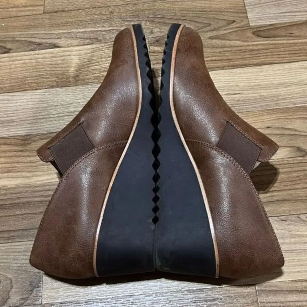 Life Stride Zora Wedge Slip on Faux Leather Upper Round Toe Brown Black Size 10W